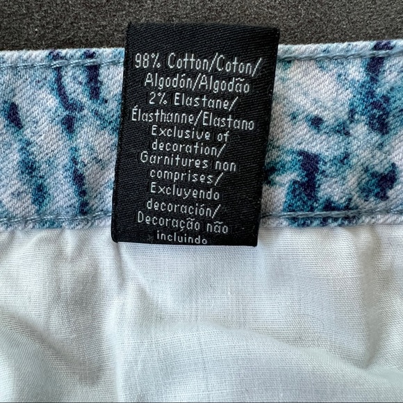 Like New Calvin Klein Jeans SZ 30/10 Ultimate Skinny Jeans Inseam 31 - Picture 6 of 6